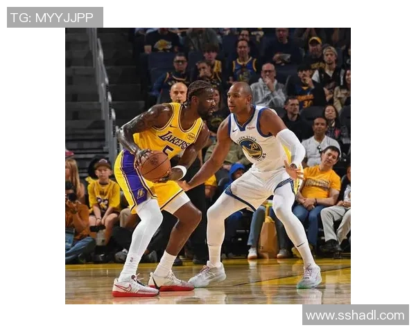 2019年NBA季前赛湖人对勇士精彩对决回顾与分析